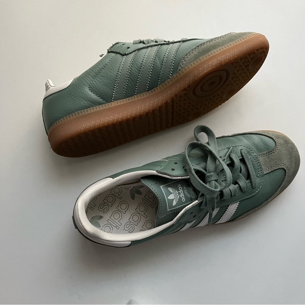 adidas Women's Green Gazelle-Style Sneakers with Gum Sole
